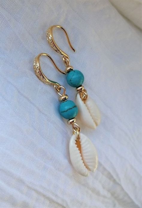 Diy Cowrie Shell Bracelet, She’ll Earrings, Gold Shell Earrings, Shell Dangle Earrings, Shell Earrings Diy, Shell Jewelry Ideas, Shells Earrings, Turquoise Earrings Gold, Sea Shell Jewelry