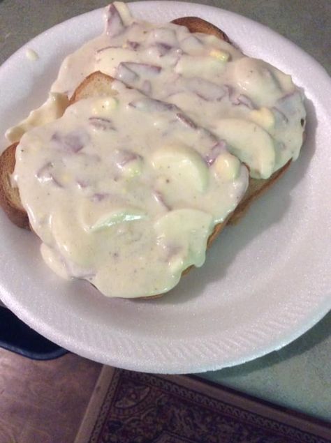 Classic Creamed Chipped Beef on Toast Recipe Chip Beef On Toast, Cream Chipped Beef, Chipped Beef Recipe, Cream Chipped Beef Recipe, Creamed Chipped Beef On Toast, Chipped Beef On Toast, Beef On Toast, Turnip Soup, Southern Expressions