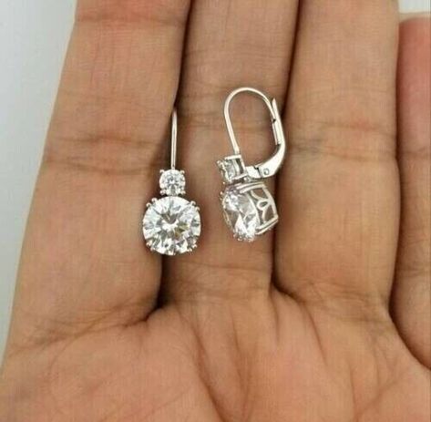 Aesthetic Jewellery, Round Diamond Earrings, Jewelry Designing, Nouveau Jewelry, Stone Dangle Earrings, Solitaire Earrings, Moissanite Earrings, Jewellery Ideas, Anniversary Gifts For Wife