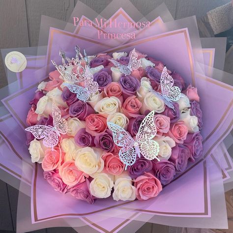 Beautiful Bouquet Of Flowers Birthday Floral Arrangements, Cute Bouquet Flowers, Flowers Bouquet Ideas, Cute Bouquet, Birthday Care Packages, Birthday Flowers Bouquet, Luxury Flower Bouquets, Diy Arrangements, Flowers Bouquet Gift