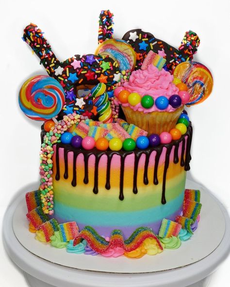 Loaded Birthday Cake, Rainbow Coloured Cake, Rainbow Glitter Cake, Rave Cake, Rainbow Birthday Cakes, Rainbow Cake Ideas, Wonka Cake, Cake Funfetti, Birthday Pokemon