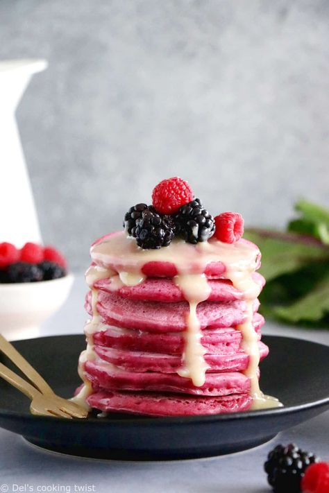 Pink Beet Pancakes - Del's cooking twist Beet Pancakes, Pink Pancake, October Food, Comfort Desserts, Healthy Food Menu, Raw Recipes, Beet Recipes, True Food, Coconut Whipped Cream