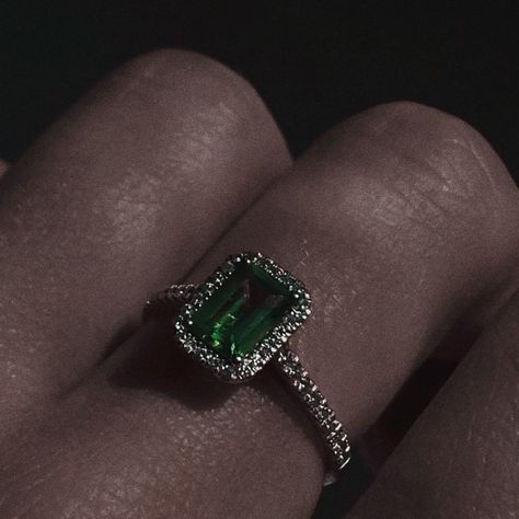 Emerald Green Royalty Aesthetic, Slytherin Wedding Ring, Slytherin Ring, Slytherin Wedding, Slytherin Jewelry, Slytherin Pride, Royalty Aesthetic, Slytherin Aesthetic, Green Rings