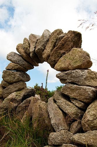 Drystone Moongate by Stone Art Unique Stoneworks & Gardens by Sunny Wieler, County Cork, Ireland Stone Cairns, Moon Gate, Standing Stone, Dry Stone, Irish Heritage, Ireland Travel, Land Art, Stone Art, In The Middle