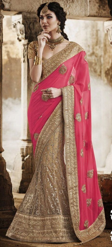 heavy-saree-464x1024 Latest Bridesmaid Saree Designs-20 New Styles to try in 2019 Orang India, Latest Saree Blouse, Indian Blouse Designs, Sari Lehenga, Fashion Everyday, Latest Indian Saree, India Fashion Week, Salwar Kamiz, Vogue India