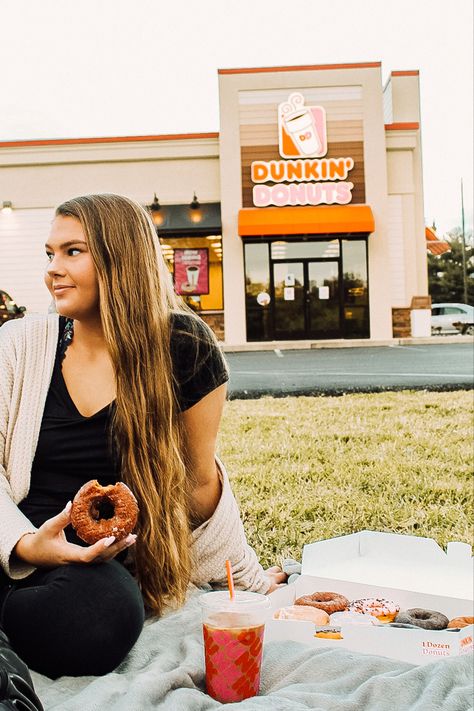 Dunkin Photoshoot, Donuts Photoshoot, Donut Photoshoot, Donut Photos, 2 Birthday, Birthday Photo, Birthday Photoshoot, Birthday Photos, 40th Birthday