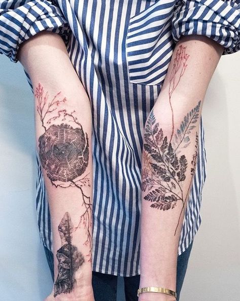 People With Tattoos, Botanisches Tattoo, Fern Tattoo, Scar Tattoo, Handpoke Tattoo, Botanical Tattoo, 1 Tattoo, Tattoo Life, Nature Tattoos