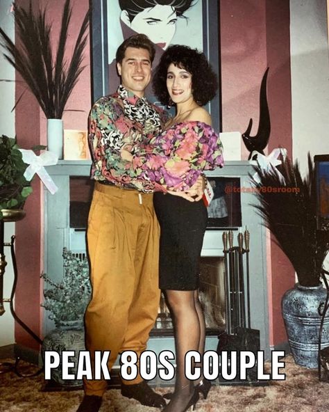 31 GenX Childhood Snapshots to Give You a Burst of Nostalgia (April 27, 2024) 80s Art Deco, Awkward Family Photos, Parents Wedding, Four Kids, New Fathers, Christmas Family Photos, Romantic Photos, Funny Couples, My Parents