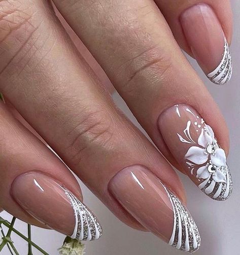 Spring Nails Art Designs, Art Tips And Tricks, Creative Nail Ideas, Short Nails Manicure, Spring Nails Art, Wedding Acrylic Nails, Fancy Nail Art, Nails Elegant, 3d Nail Art Designs