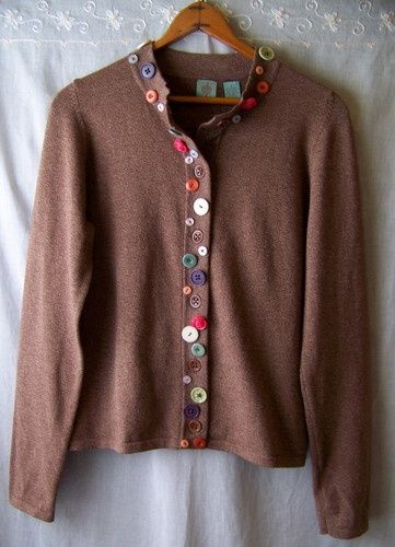 Copy this use of buttons. - Anthropologie HWR Button Jar Cardigan Sweater Sz L Marled Brown Long Sleeve RARE - This eBay sale ended 06.19.13.   (04.11.15) Upcycle Buttons, Button Jar, Diy Anthropologie, Umgestaltete Shirts, Haine Diy, Embellished Clothing, Diy Shirts, Sweater Refashion, Grey Vest