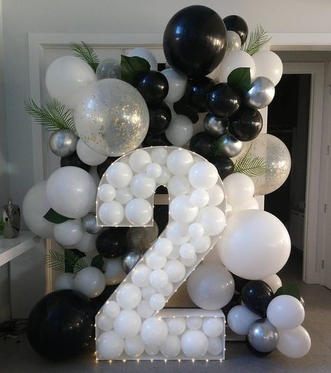 Queen Cake, 21 Party, Panda Theme, Balloons Galore, Party Backdrops, 2nd Birthday Party Themes, Silver Balloon, Minion Birthday, Party Business