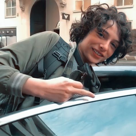 Finn Wolfhard Middle Finger, Finn Wolfhard Aesthetic, Room Pics, Finn Stranger Things, Finn Wolfhard, Film Aesthetic, Celebrity Crush, Stranger Things, The Middle