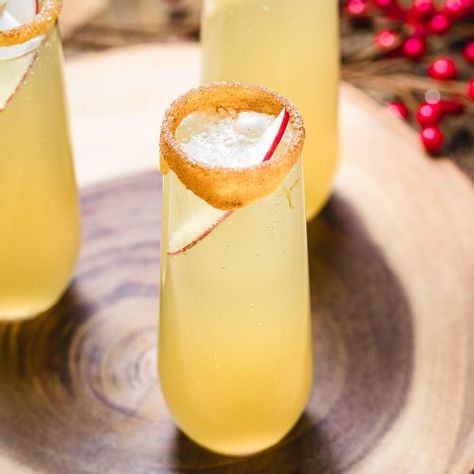 Apple Cider Caramel Vodka Prosecco, Carmel Vodka Recipes, Carmel Apple Mimosas, Carmel Vodka Drinks Recipes, Carmel Vodka Cocktails, Carmel Vodka Drinks, Caramel Vodka Drinks, Apple Vodka Cocktails, Caramel Vodka Apple Cider