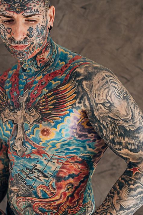 Tatted Guys, Horrible Tattoos, Bicep Tattoo Men, Master Tattoo, Bum Tattoo, Yakuza Tattoo, Best Tattoo Ideas, Facial Tattoos, Body Tattoo