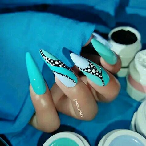 Summer blue nail trends Blue Nail Trends, Long Nail Art, Turquoise Nails, Best Nails, Sassy Nails, Fall Gel Nails, Geometric Nail, Dope Nail Designs, Crazy Nails