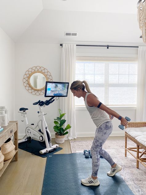 Loft Workout Space, Home Gym Guest Bedroom, Workout Room Furniture, Workout Playroom Combo, Spare Room Workout Room, Gym Bedroom Combo, Apartment Workout Space, Wfh Bedroom, Office Workout Room Combo