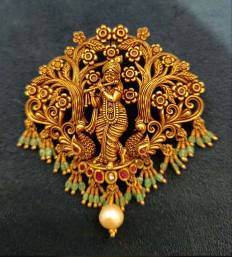 Krishna Dollar Gold, Krishna Gold Jewellery, Gold Pendant Designs Indian, Antique Pendants Gold Indian, Mini Haram, Krishna Pendant, God Jewelry, Tikka Designs, Antique Gold Bracelet