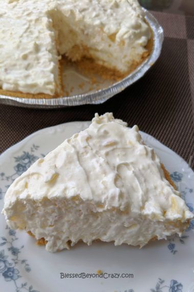 Pineapple Cream Cheese Pie, Pineapple And Cream Cheese, Pineapple Dessert Easy, Recipe With Pineapple, Pineapple Cream Cheese, Coconut Sheet Cakes, Cheese Pie Recipe, Pineapple Dessert Recipes, Baked Pineapple