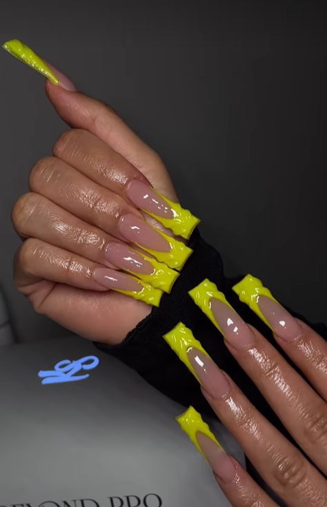 Yellow Freestyle Nails, Summer Nails Black Women, Yellow Nail Designs, Rich Rich, Yellow Nail, Acrylic Toes, Hard Nails, Diy Acrylic Nails, French Tip Acrylic Nails