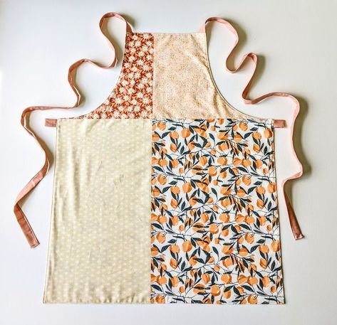 Patchwork Apron, Suzy Quilts, Modern Aprons, Apron Tutorial, Diy Sy, Modern Patchwork, Apron Sewing Pattern, Sewing Machine Projects, Sewing Projects Clothes