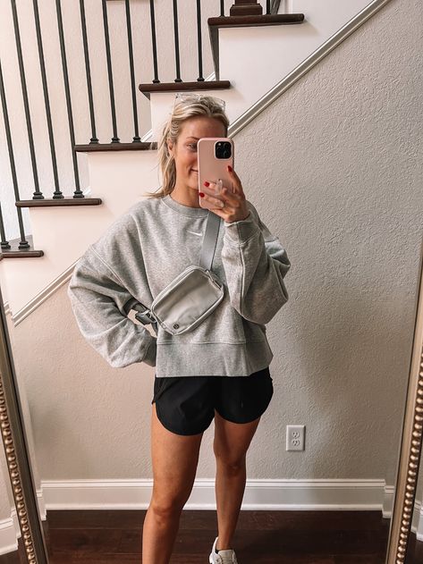 Cozy Athletic Outfit, Lululemon Mom Outfit, Mom Athletic Outfits, Lululemon Mom Aesthetic, Athletic Mom Outfits, Nike Tempo Shorts Outfit, Athletic Shorts Outfit Casual, Sweatshirt And Shorts Outfit, Pe Outfits