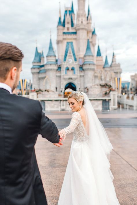 Disney Wedding Dress, Orange County Wedding Venues, Disneyland Wedding, Deco Disney, Disney World Wedding, Disney Wedding Theme, Wedding Consultant, Disney Fairy Tale Weddings, Princesa Disney