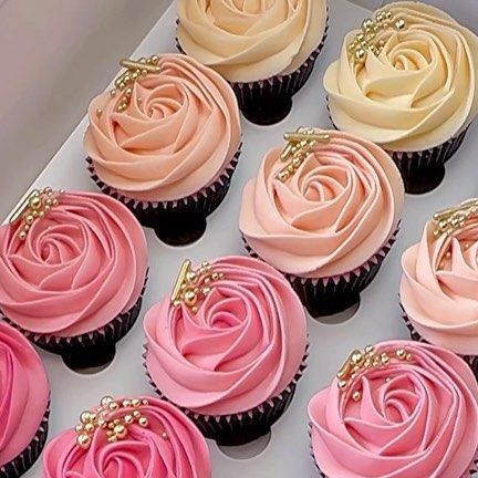 @cakestone20 on Instagram: "Pink ombré rosette cupcakes with gold detail for a baby shower 💕🐣🧁 • • • • • #cakestone #cakestone20 #floralcupcakes #rosettes #rosettecupcakes #ombrerosettecake #ombrecupcakes #ombrepink #pinkombrecake #rosettecakes #rosette #ombre #ombrecake #reels #reelsofinsta #reelitfeelit #bakingreels #cakedecoratingreels #wiltoncakes #decoratingreels #tutorial #reellife #cupcakereels #trendingreels #oddlysatisfying #edibleart #cakereel #buttercreamrosettes" Pink Ombre Cupcakes, Ombré Cupcakes, Pink And Gold Cupcakes, Ombre Cupcakes, Sunshine Cakes, Swim Banquet, Birthday Cupcakes For Women, Ombre Rosette Cake, Buttercream Recipes