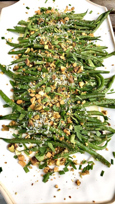 Cold Green Bean Recipes, Green Bean Salad Cold, Pistachio Vinaigrette, Crunchy Green Beans, Green Bean Salad Recipes, Green Beans Side, Pistachio Salad, Bean Recipe, Good Recipes