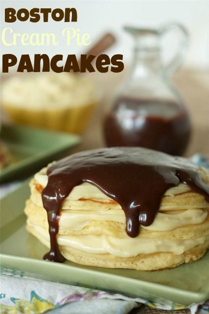 Boston Cream Pie Pancakes... Ohohoho man Creme Pie, Boston Cream Pie, Breakfast And Brunch, Boston Cream, What's For Breakfast, Breakfast Dishes, Bagels, High Tea, Yummy Breakfast