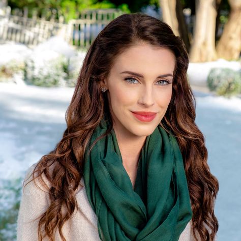 Here's Why Hallmark Christmas Movie Star Jessica Lowndes Looks So Familiarcountryliving Movie Christmas, Jessica Lowndes, Hallmark Christmas Movies, Canadian Actresses, Movies Outfit, Hallmark Movies, Hallmark Channel, Christmas Movie, Hallmark Christmas