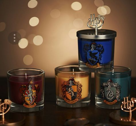 Harry Potter Scented Candles, Hogwarts Candles, Candles Harry Potter, Harry Potter Candle, Harry Potter Candles, Harry Potter Christmas Decorations, Harry Potter Accessories, Potter House, Slytherin Ravenclaw