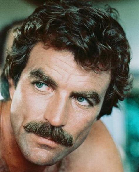 Tom Selleck as ''Magnum PI'' Jesse Stone, Cool Mustaches, 1970s Hairstyles, Mustache Styles, Sam Elliott, Steven Seagal, Errol Flynn, Magnum Pi, Tom Selleck