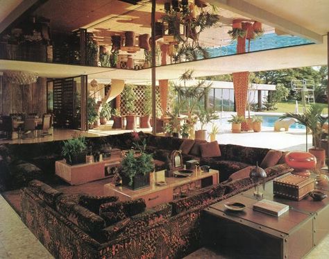 Retro Homes, 70s Interior Design, Conversation Pit, 70s House, 70s Interior, David Hicks, Retro Interior Design, Sunken Living Room, 70s Home