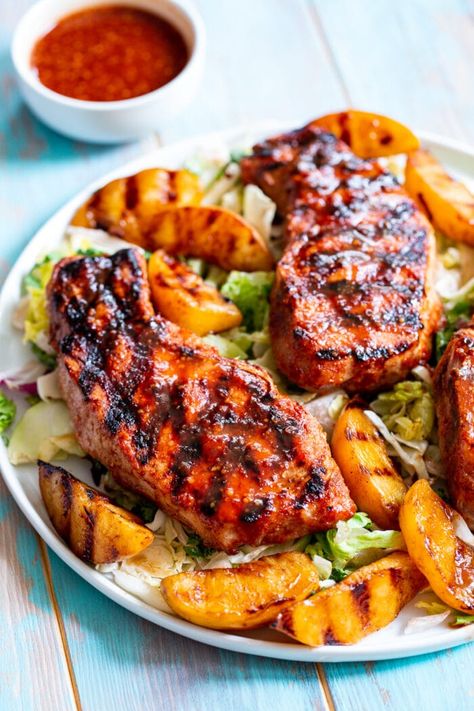 We've rounded up 40 of the best paleo recipes around and compiled them here in one convenient list to help you on your paleo journey. These recipes incorporate whole, nutrient-dense, paleo-friendly foods in interesting and delicious ways to keep mealtime exciting and prevent burnout. Pork Chops Whole 30, Pork Chops With Peaches, Paleo Banana Cookies, Paleo Grilled Chicken, Paleo Burger, Grilled Pineapple Chicken, Peach Pork Chops, Sweet Potato Rice, Roasted Cauliflower Steaks