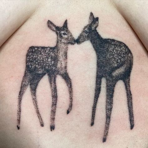 Tattoo Ethereal, Unique Back Tattoos, Tatted Women, Micro Realism Tattoo, Buck Tattoo, Ignorant Tattoo, Elk Tattoo, Moose Tattoo, Doe Tattoo