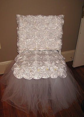 for all things creative!: Bridal Showers Bridal Shower Chair, Cute Bridal Shower Gifts, Brides Chair, Shower Chair, Chair Decorations, Unique Wedding Invitations, Wedding Chairs, Bridal Shower Decorations, Bridal Shower Gifts