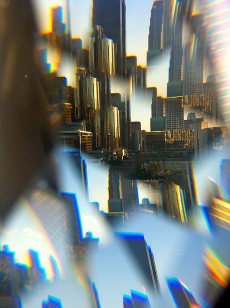 #kaleidoscope #dtl #photography #fractals #cityscape Diamond Reflection, Kaleidoscope Photography, Refraction Photography, Kaleidoscope Aesthetic, Prism Photography, Weird Lighting, Rome Aesthetic, Autumn Photoshoot, Pink Portrait