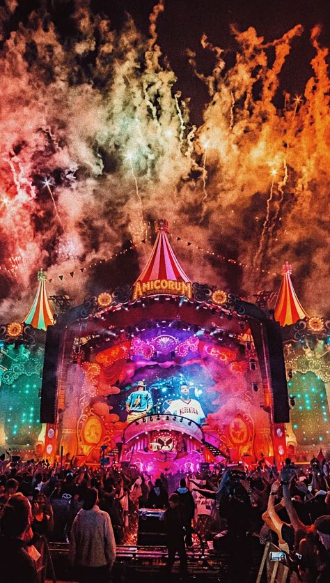 Music Festival Photography, Tomorrowland Festival, European Festivals, Rock Music Festival, Tomorrow Land, Concert Stage Design, Electronic Music Festival, Festival Photography, Laser Show