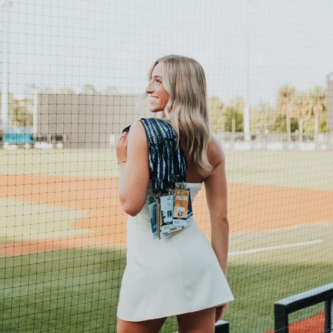 Bam! Bam! Bam! So beyond blessed to finally be able to announce that I have accepted a position as a Marketing Assistant for Brand Experience with UCF Athletics! Saying yes to this internship two years ago was the best decision I could have ever made. If you know me you know I love what I do, and I cannot wait to do what I love WHERE I love everyday! GO KNIGHTS BBY!!! Senior Picture Ideas With Medals, Tennis Graduation Pictures, Golf Senior Pictures, Marketing Assistant, Golf Pictures, Beyond Blessed, College Sorority, Graduation Picture, Saying Yes