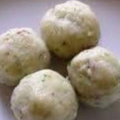 A quick and easy way to make potato dumplings using "Instant Potatoes". Potato Dumplings Recipe, Potato Dumpling Recipe, Flake Recipes, Nutrisystem Recipes, Frugal Food, Instant Mashed Potatoes, Instant Potatoes, Potatoes Recipes, Frugal Recipes