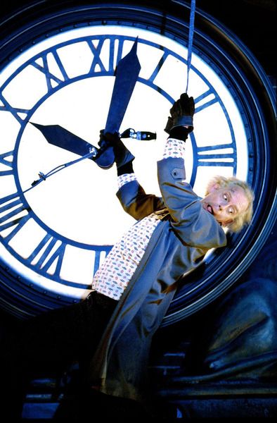 Doc hanging on the clock - Back to the future Back To The Future Party, Emmett Brown, The Future Movie, Doc Brown, Ingmar Bergman, Great Films, Back To The Future, To The Future, Classic Movies