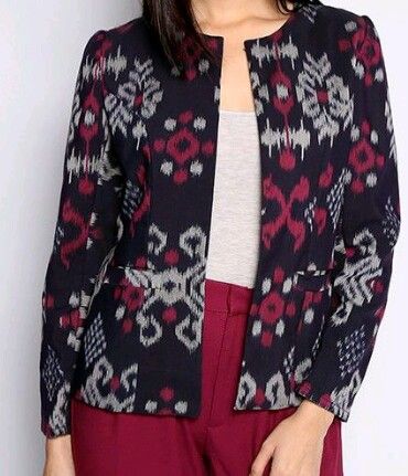 Indian Office Wear Women Work Outfits, Cotton Tops Designs, Projek Menjahit, Cotton Jackets Women, Tenun Ikat, Simple Kurta Designs, Kurti Designs Latest, Kurta Neck Design, Batik Fashion