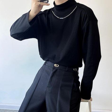 100% Polyester High neck Long Sleeve Dropped Shoulder Shoulder panels Neck chain detail Dark Academia Fashion Masculine, Turtleneck Aesthetic, Turtle Neck Outfit Men, Turtle Neck Outfits, Turtleneck Outfit Men, Black Turtleneck Outfit, Halter Tops Outfit, Top With Chain, Streets Of Seoul