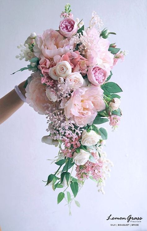 Wedding Bouquet Peony, Pink Wedding Bouquet, Teardrop Bouquet, Peony Bouquet Wedding, Wedding Bouquets Pink, Pink Wedding, Wedding Bouquet, Wedding Styles, Peonies