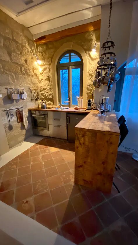 Italian Airbnb, Vineyard Vacation, Italy Home, Italy House, Italy Holidays, Location Inspiration, House Inside, Northern Italy, Holiday Rental