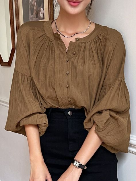 Cotton Tops Designs, Bishop Sleeve Blouse, Blouse Ideas, Blouse Casual Fashion, Looks Country, Lantern Sleeved Blouses, Mode Abaya, Fashion Tops Blouse, Trendy Fashion Tops