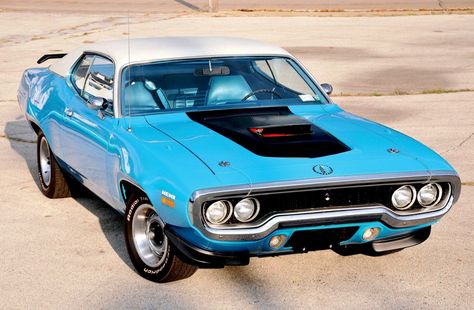 1971 Plymouth Roadrunner, Plymouth Muscle Cars, Plymouth Cars, Plymouth Gtx, Dodge Muscle Cars, Mopar Cars, Mopar Muscle Cars, Plymouth Roadrunner, Mopar Muscle