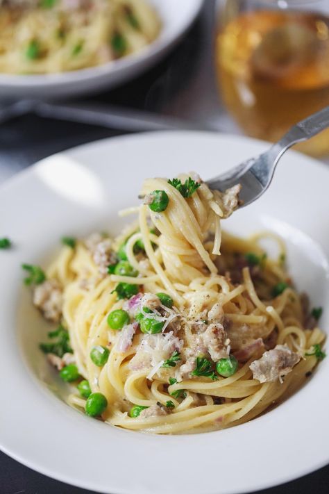 Carbonara With Peas, Sausage Crockpot Recipes, Carrot Pasta, Smoked Sausage Pasta, Prosciutto Pasta, Basil Pesto Pasta, Pancetta Pasta, Sausage Crockpot, Pasta Alla Carbonara