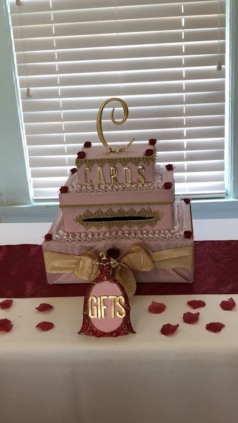 Gift Table Sweet 16, Quince Gift Table, Sweet 16 Gift Table Ideas, Gift Table Birthday Party, Sweet 16 Gift Table, Quinceanera Gift Table Ideas, Quince Card Box Ideas, Desserts Table Ideas, Gift Table Ideas