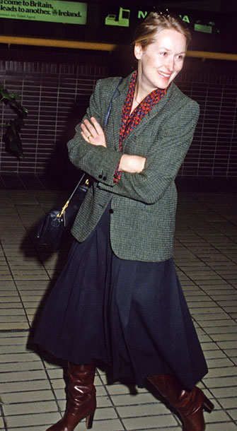 Meryl Streep (Photo by Tom Wargacki/WireImage) Meryl Streep, Heathrow, 가을 패션, Mode Vintage, Clothing Ideas, Looks Style, Winter Looks, Well Dressed, Style Icon